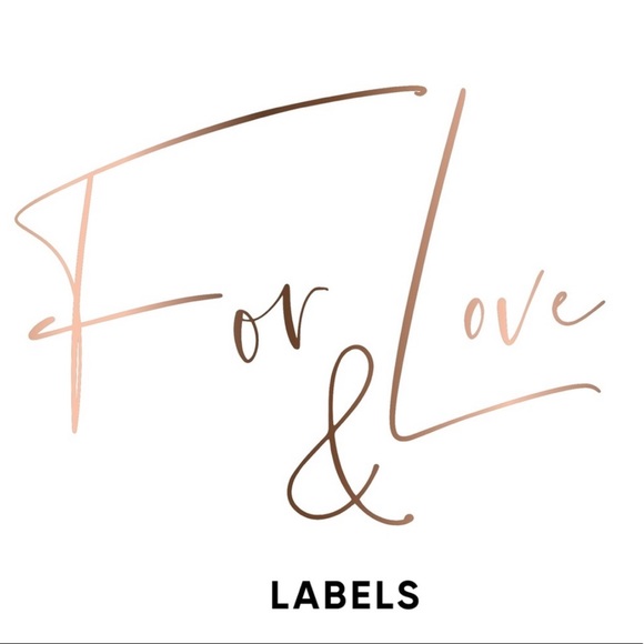 Bookmark my closet. - Picture 2 of 5